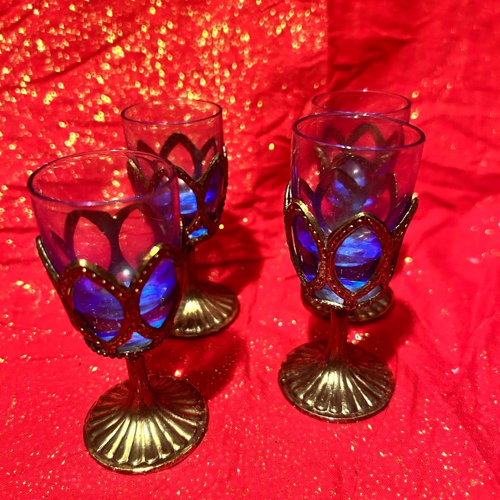 Vintage 1970s  collectible glasses. Small aperitif/digestif glasses